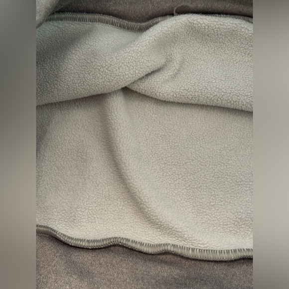 Boys Under Armour Fleece Hoodie (Small) - Picture 7 of 7